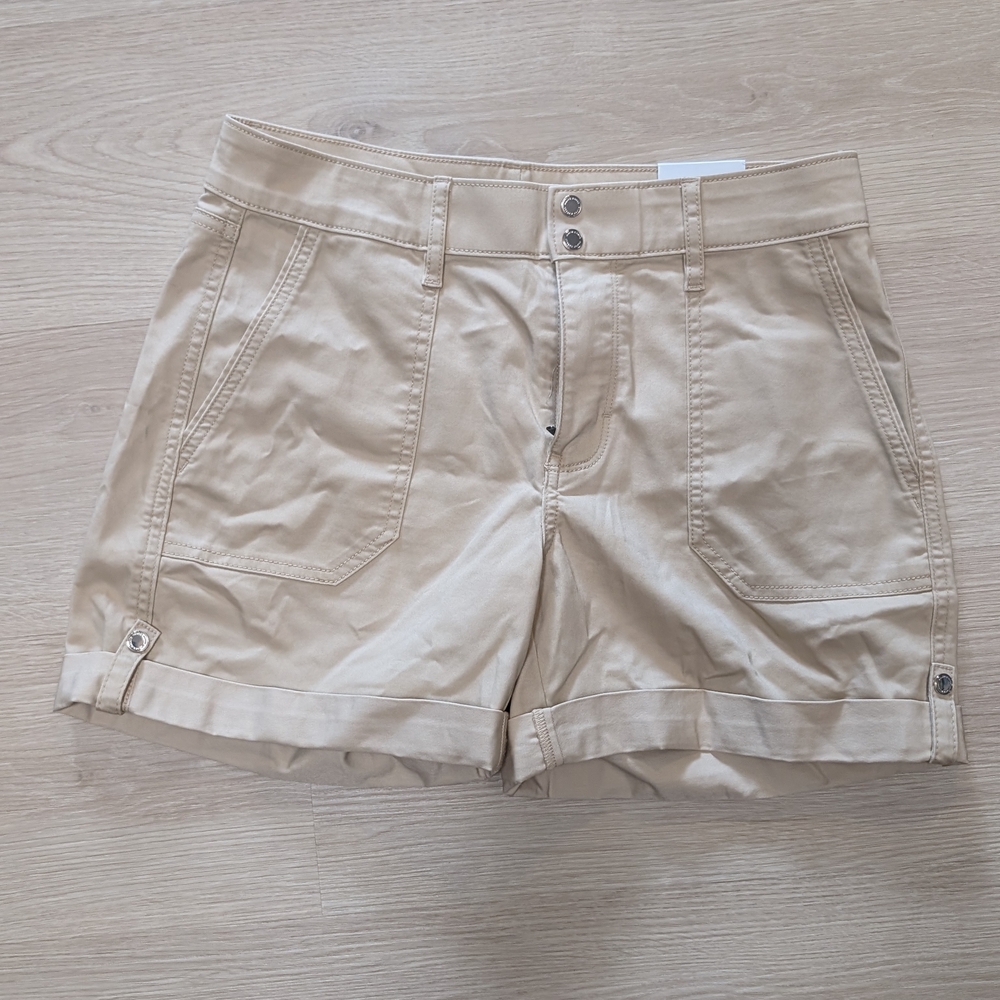 White House Black Market Outlet Women's Khaki Shorts
